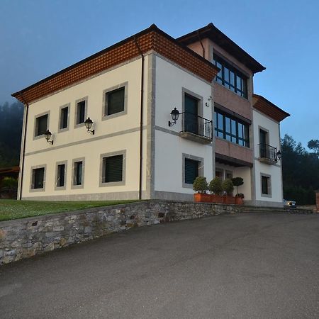 Hotel Reina Adosinda Правия Экстерьер фото